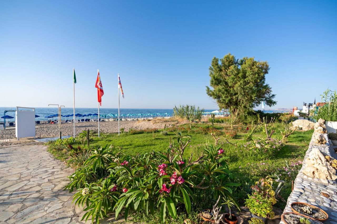 Hotel Kathrin Beach Аделіанос-Камбос Екстер'єр фото