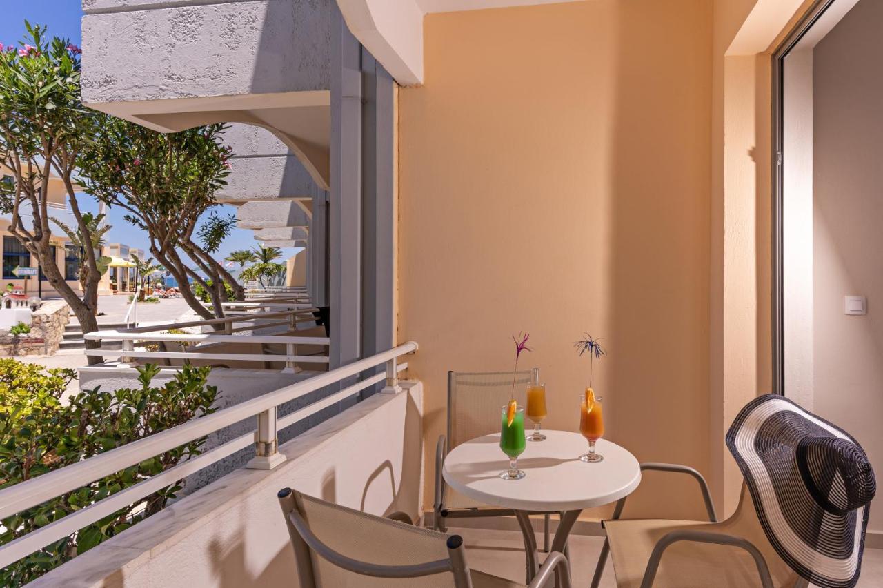 Hotel Kathrin Beach Аделіанос-Камбос Екстер'єр фото